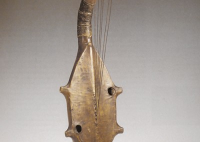 harpa antropomórfica nbaka (Congo)