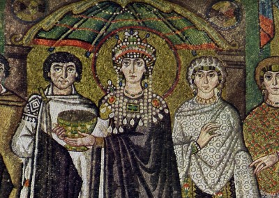Teodora e seu séquito. Basílica de São Vital, 546-548.